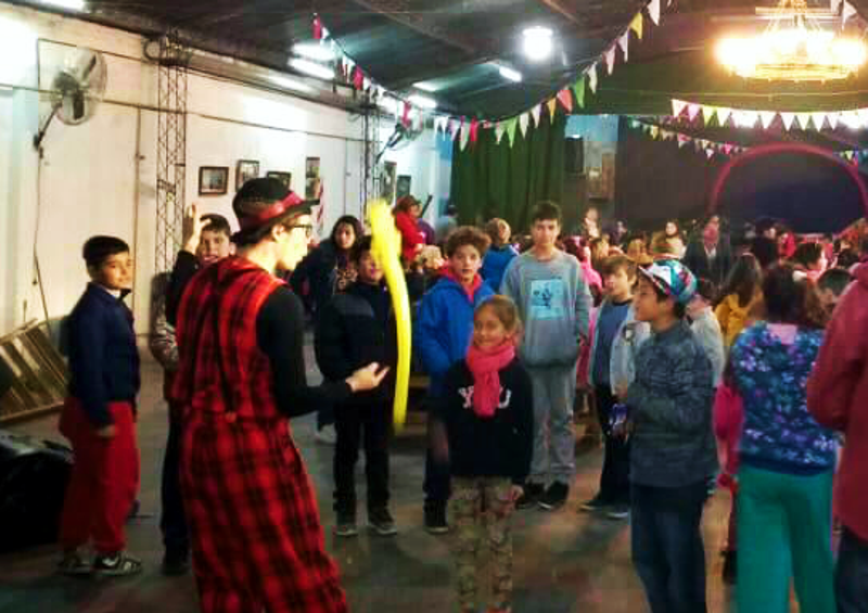 SV | Club Argentino de Servicios: pollo y circo