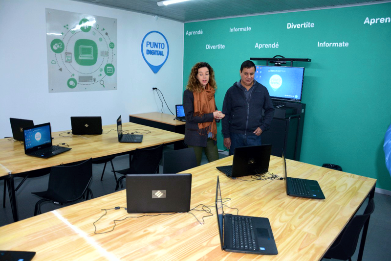 SV | Lanzaron el Punto Digital en el Instituto Buscaglia