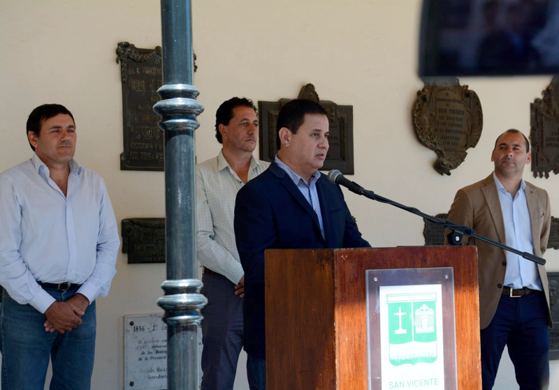 SV | Festejo por los 35 años de la vuelta de la Democracia a la Argentina