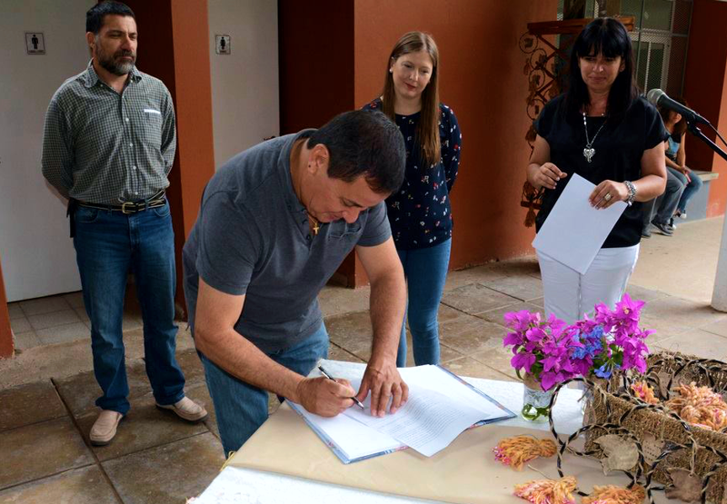 SV | Firmaron un acta acuerdo con CONICET y FUEDEI para el control biológico en la Laguna