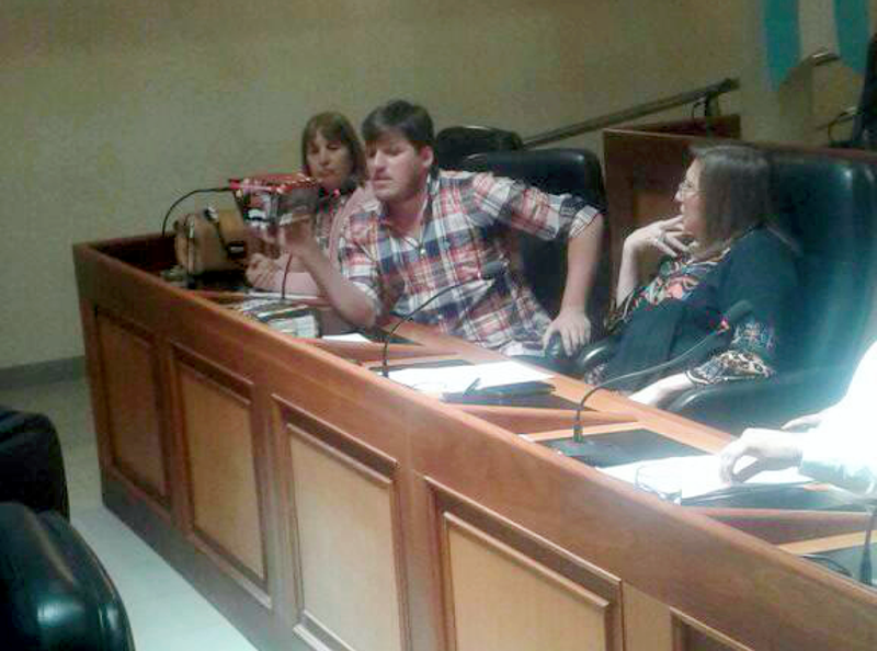 SV | Pirotecnia 85: se aprobó un proyecto antipirotécnia tibio y poco claro