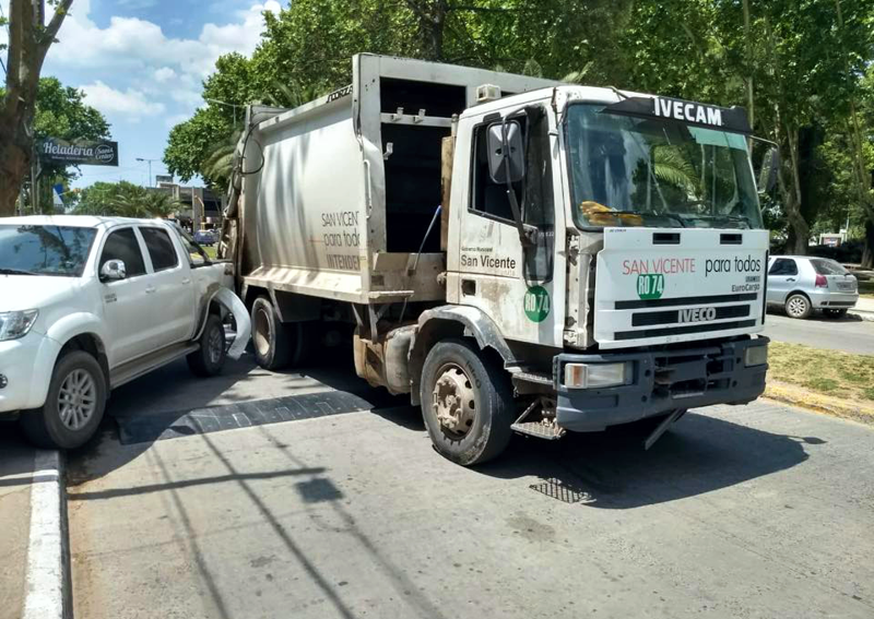 SV | Paro de municipales: piden indumentaria y la VTV para los camiones