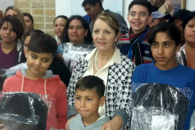 PP | Más de 400 alumnos peronenses recibieron su kit escolar