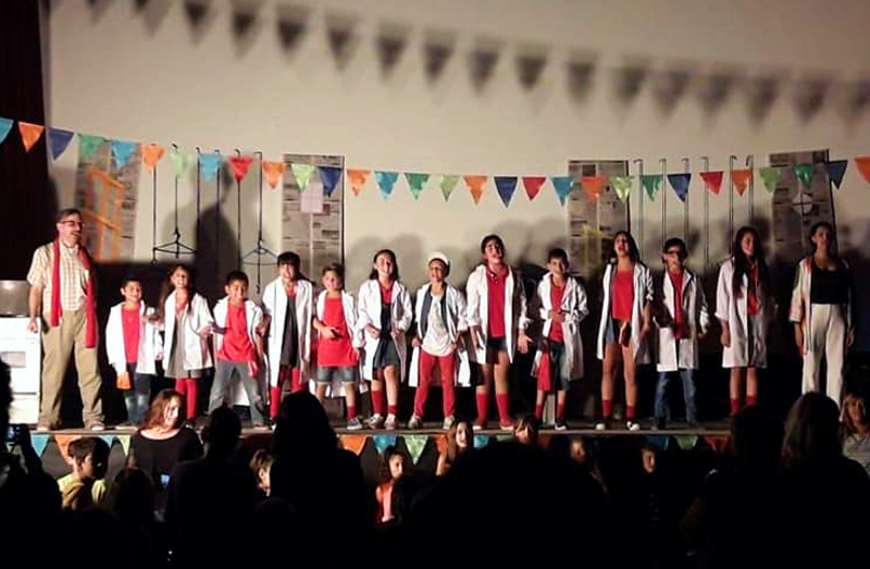 SV | “Derechos torcidos” celebró su estreno a sala llena