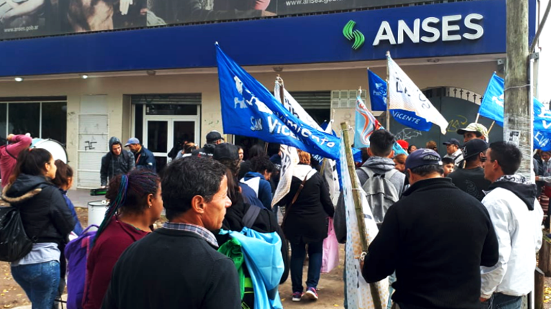 SV | Reclamaron por la baja de más de 100 planes sociales en el distrito