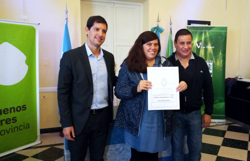 SV | Entregaron 25 escrituras a vecinos y vecinas de San Vicente