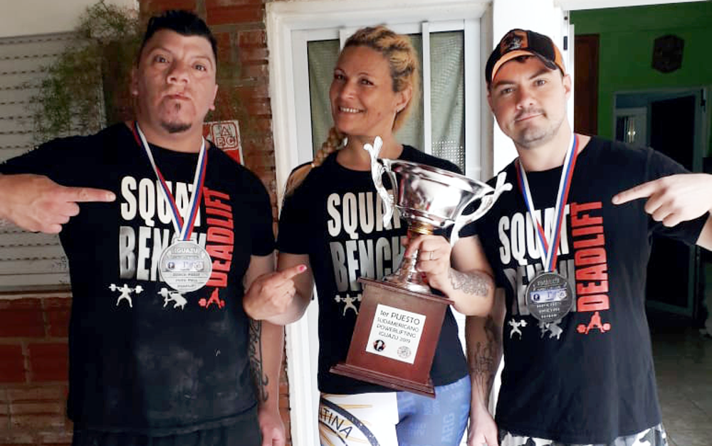PP | Campeones > Tres guerniquenses brillaron en el sudamericano de powerlifting
