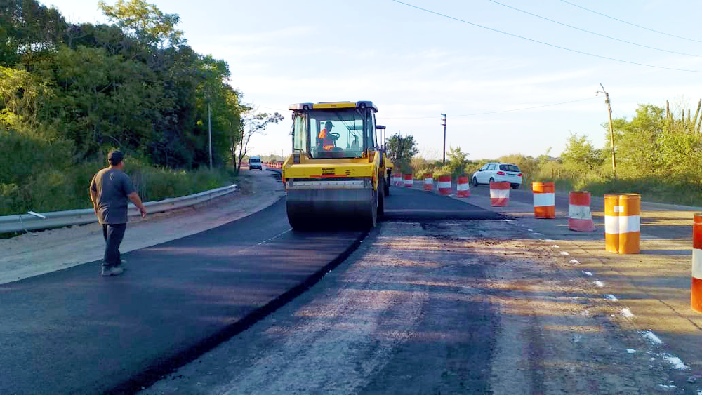 RG | Ruta 16 > Comenzaron a asfaltar la nueva traza del Camino de las Latas