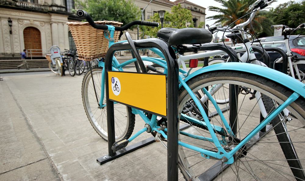 SV | Deliberativas > Instalarán sectores exclusivo para bicicletas en el distrito