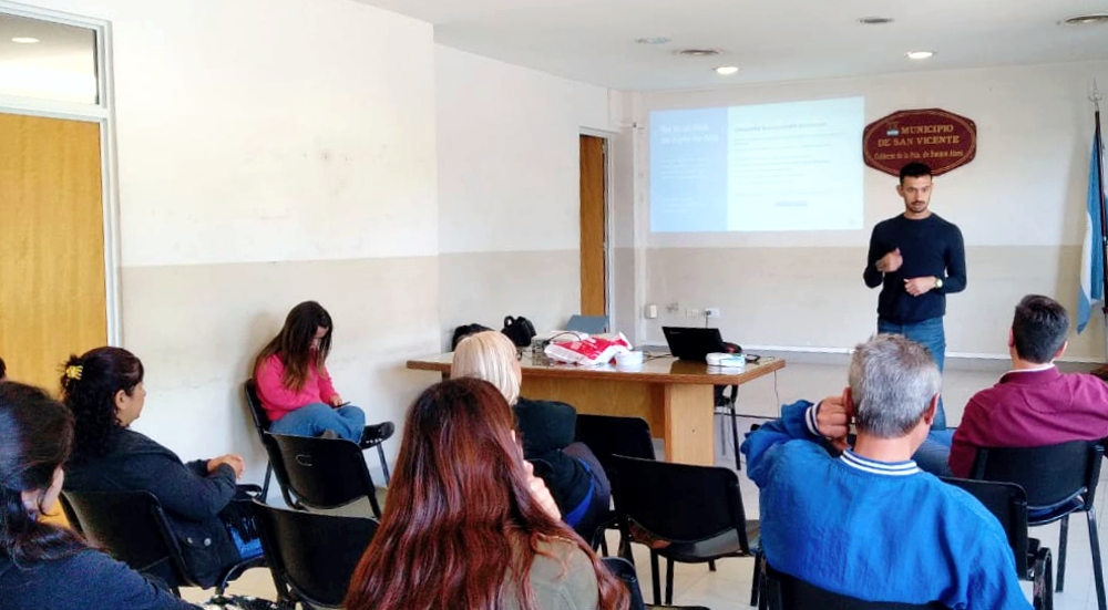 SV | Comercio > Realizaron charla sobre utilización del código QR para cobrar y pagar