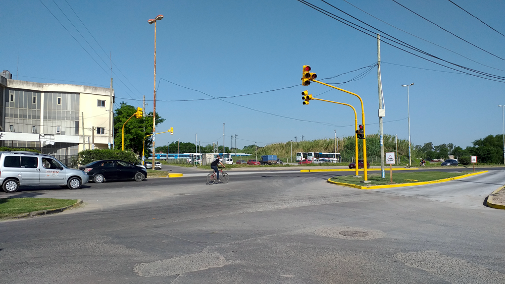 Guernica | Inauguraron un semáforo en avenida Yrigoyen y Chaco