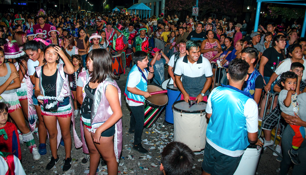 Guernica | Cantero y Lugones realizaron el cierre del «Carnaval de la Familia 2020»
