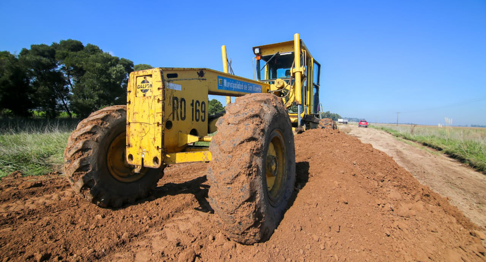 San Vicente | El Municipio comenzó las mejoras en un tramo de la Ruta 16, en la zona rural