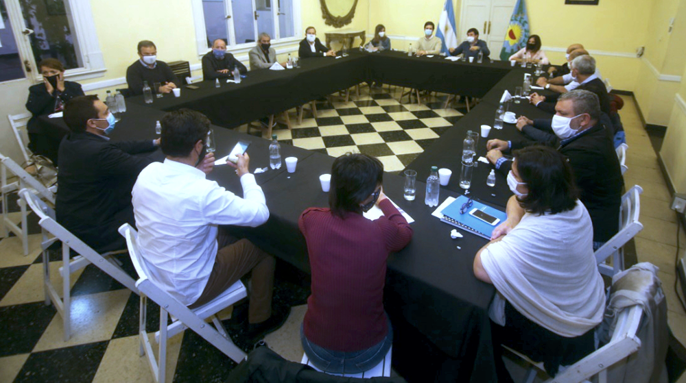 San Vicente | Daniel Arroyo anunció medidas para paliar la crisis creada por el COVID-19