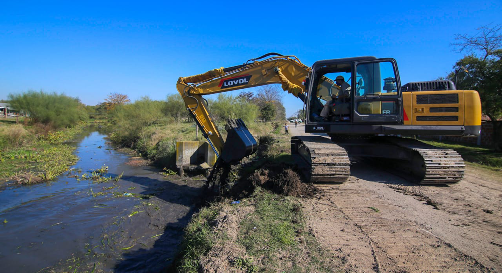 Obra pública | Comenzaron a limpiar y rectificar el Canal 2, en Alejandro Korn
