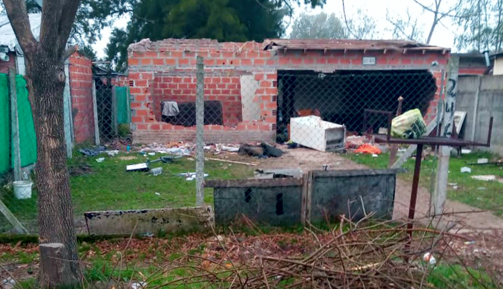 Alejandro Korn | Vecinos cansados de robos en el barrio, destruyeron una vivienda