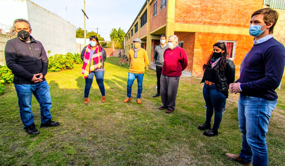 Mejoras habitacionales | Andrés Larroque visitó San Vicente y firmó convenio junto a Mantegazza