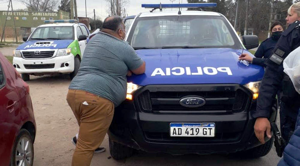 Alejandro Korn | Detienen a dos hombres que realizaban compras con billetes falsos