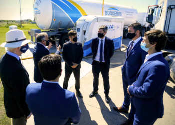 Inversión | Buquebus adquirió nuevos generadores eléctricos y dos camiones ecológicos