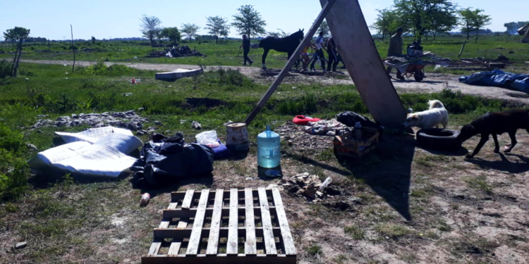 Guernica | Los detienen intentando armar una casilla en terrenos de la toma