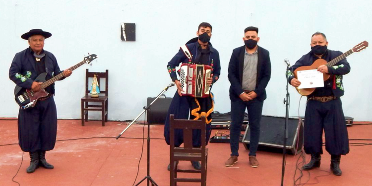 Guernica | El Municipio homenajeó a chamameceros tras la declaración de la UNESCO