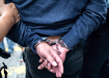 Alejandro Korn | Quedó detenido tras golpear a su pareja y amenazar con matar a su bebé