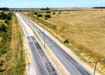 Alejandro Korn | Ya colocaron las primeras luces sobre el tramo Bares-Ruta 6 de la Ruta 210