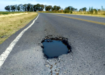 Presidente Perón | Malestar en automovilistas por el pésimo estado de la avenida Kirchner