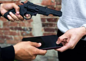 San Vicente | Detuvieron a un hombre que había robado cuatro celulares en una remisería