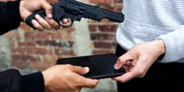 San Vicente | Detuvieron a un hombre que había robado cuatro celulares en una remisería