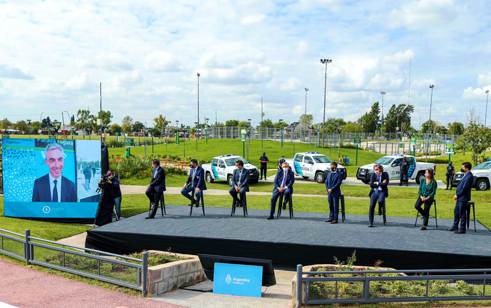 Seguridad | El presidente Alberto Fernández lanzó en Merlo el Programa “Paradas Seguras”