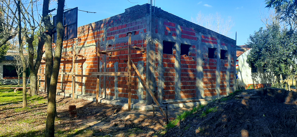 Deportes y obras | Avanza la construcción de los vestuarios en el Polideportivo Mugica
