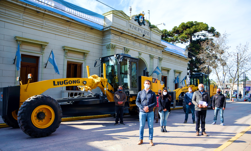 San Vicente | La Comuna adquirió dos nuevas motoniveladoras para el área de Servicios