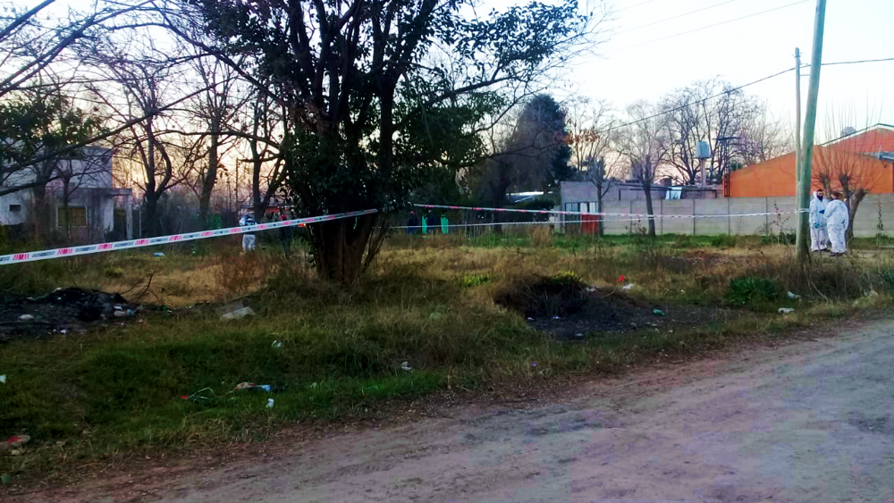 Caso Tehuel | Realizaron una excavación en un terreno baldío frente a la plaza del barrio La Esperanza