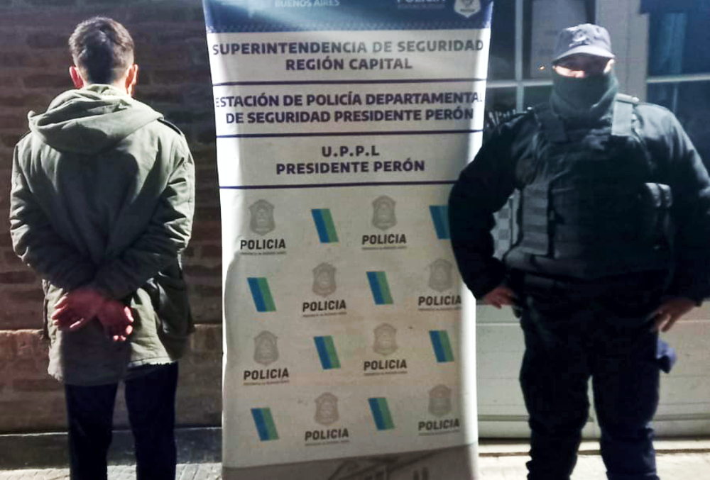 Guernica | Detienen a un joven haciendo piruetas a bordo de una motocicleta robada