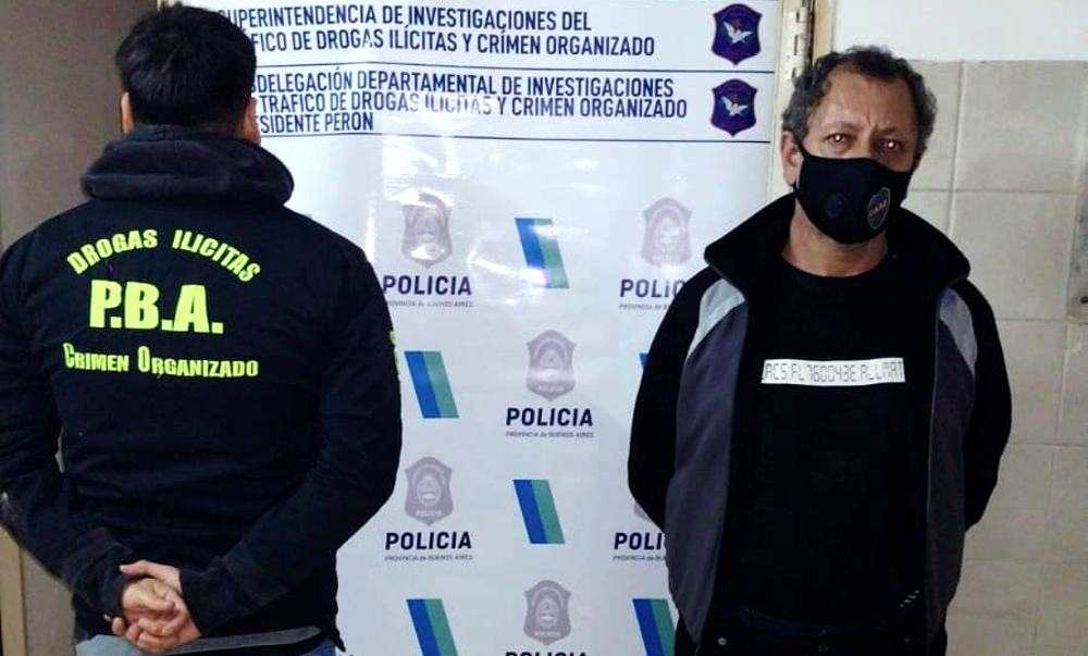 Guernica | La policía detiene a un delivery de drogas y allanan su domicilio