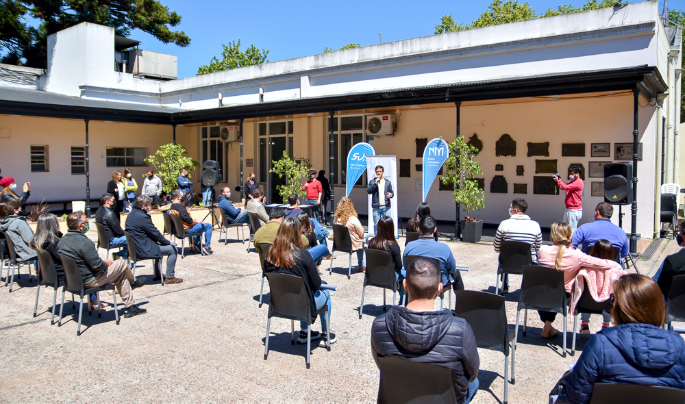 San Vicente | Mantegazza entregó créditos a 12 beneficiarios del Programa ProCreAr
