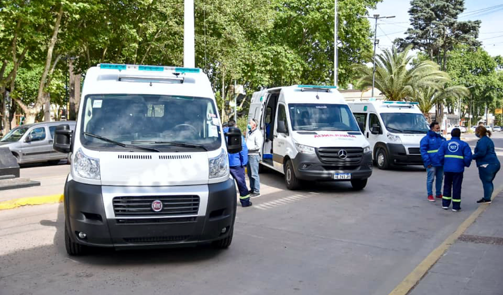 Salud | Mantegazza entregó tres nuevas ambulancias al hospital Ramón Carrillo de San Vicente