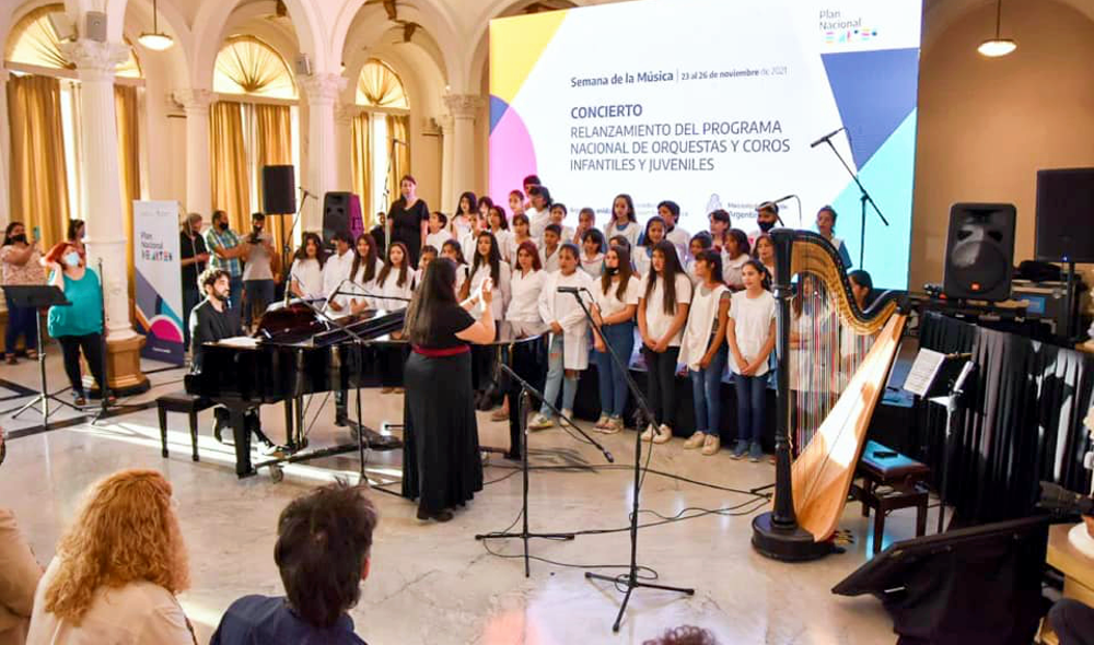 Cultura | Chicos y chicas de la Escuela 27 participaron del relanzamiento del Programa de Orquestas y Coros