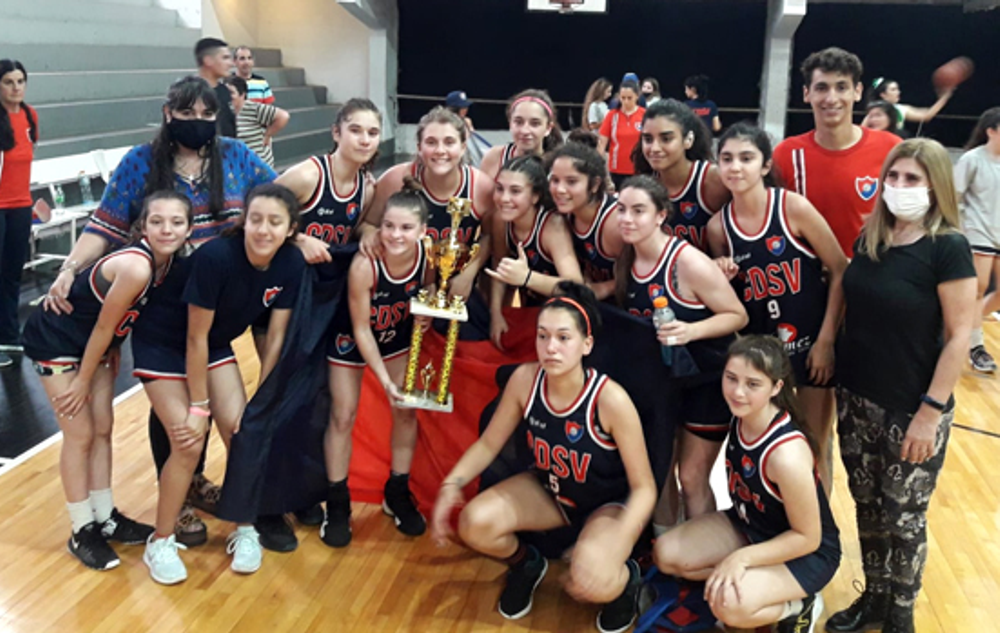 Básquet | Las chicas sub 16 y sub 18 del Club Deportivo San Vicente se consagraron campeonas en La Plata