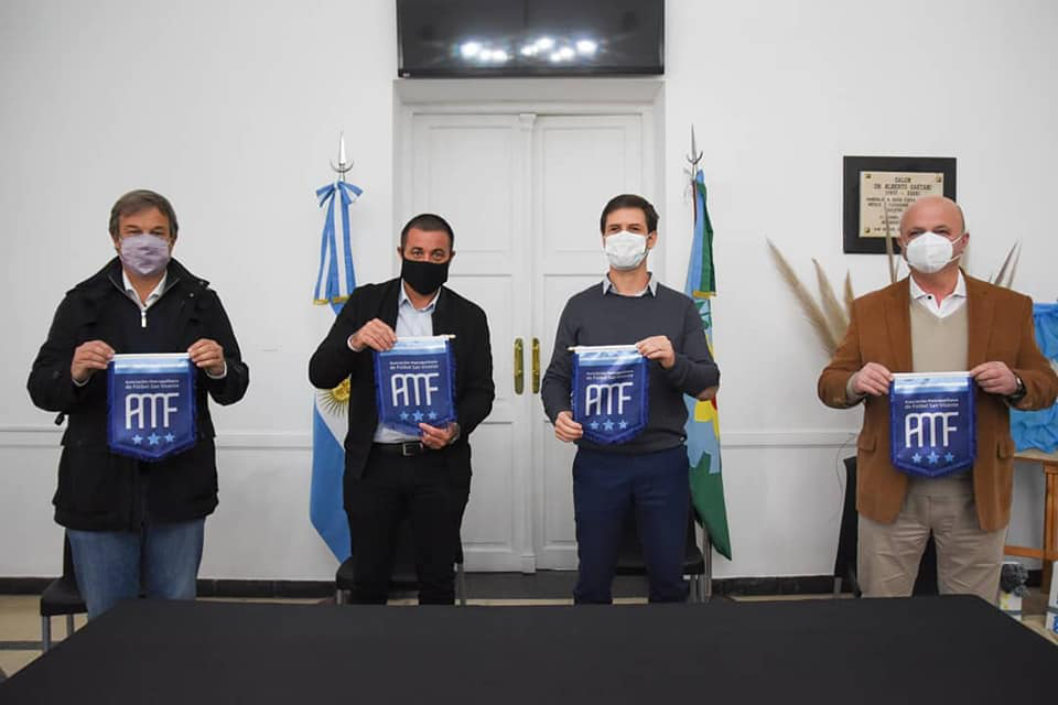 San Vicente | Continúa el apuntalamiento a las instituciones deportivas del distrito