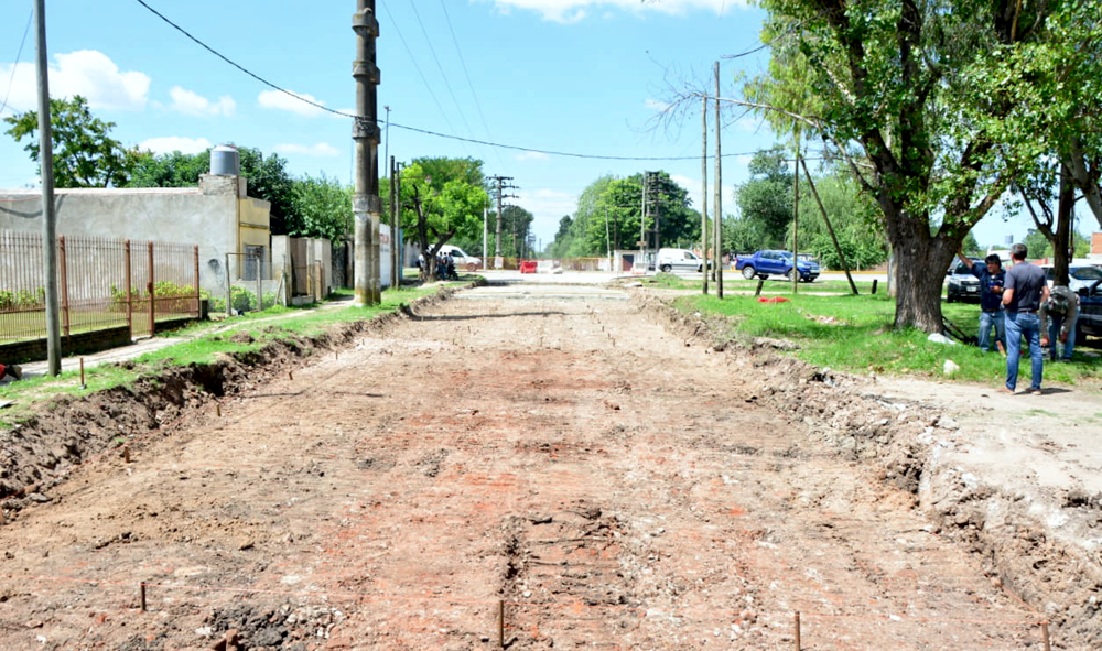 Redes Conexas | Comenzaron a asfaltar la calle Payador Indio Bares en el barrio Matadero