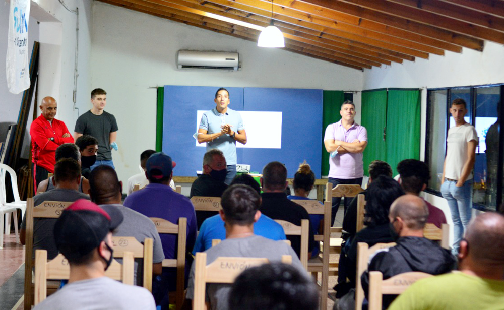 Deportes | Comenzaron a dictarse las clases en la Escuelas de Árbitros de Fútbol de San Vicente