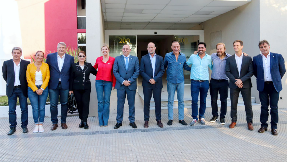 Transportes | Blanca Cantero recibió Pases Libres Multimodal para vecinos peronenses