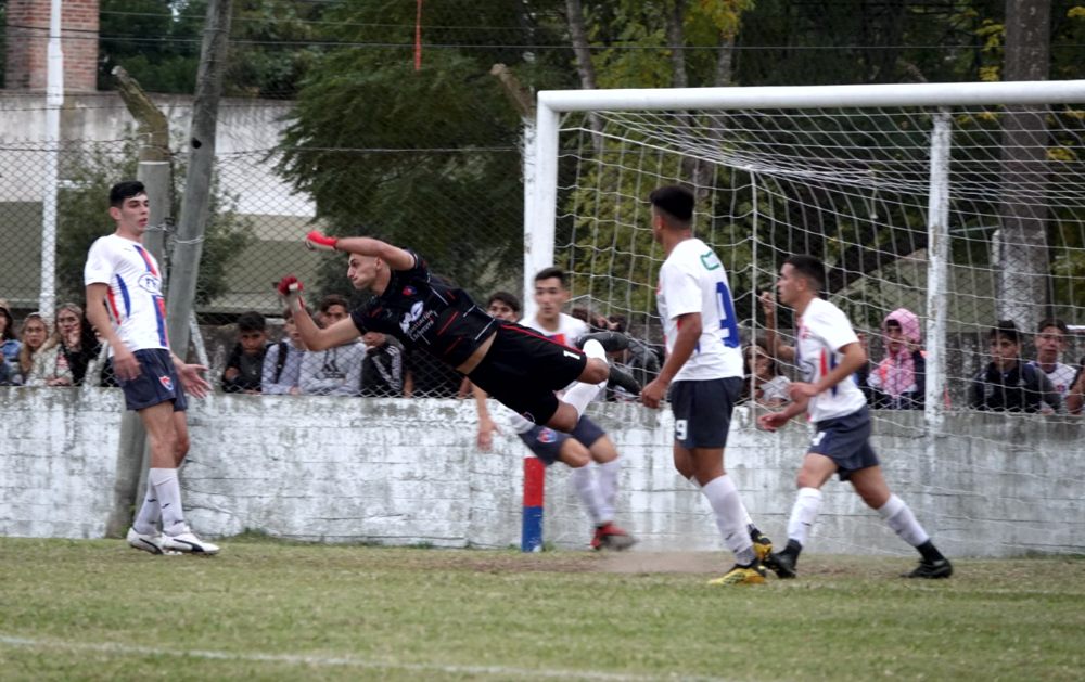 Fútbol liguista | Deportivo se convirtió en el primer clasificado de l torneo masculino de la AMFSV