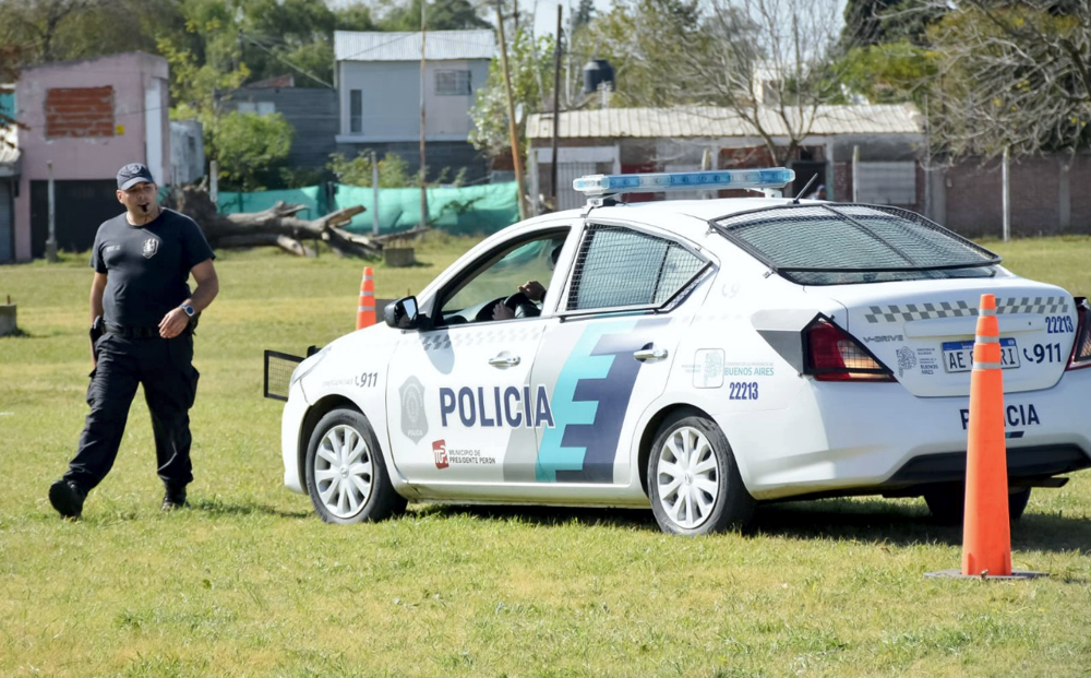 Seguridad | Jóvenes peronenses se capacitan en el manejo de patrullas policiales