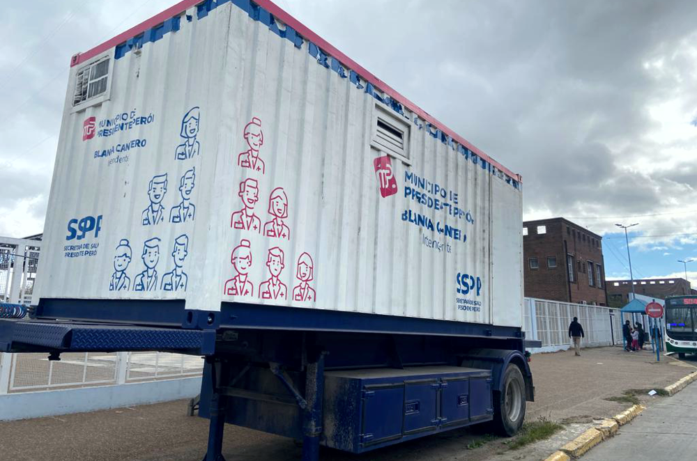 Presidente Perón | El Municipio sumó el tráiler sanitario en la campaña de vacunación anticovid