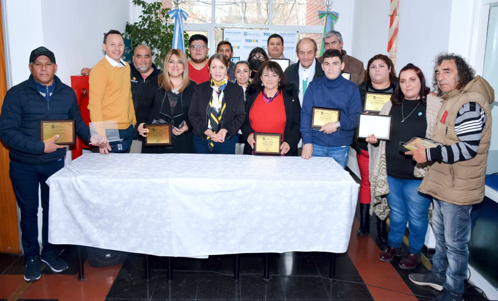 Presidente Perón | La intendenta Blanca Cantero distinguió a comunicadores sociales de la región