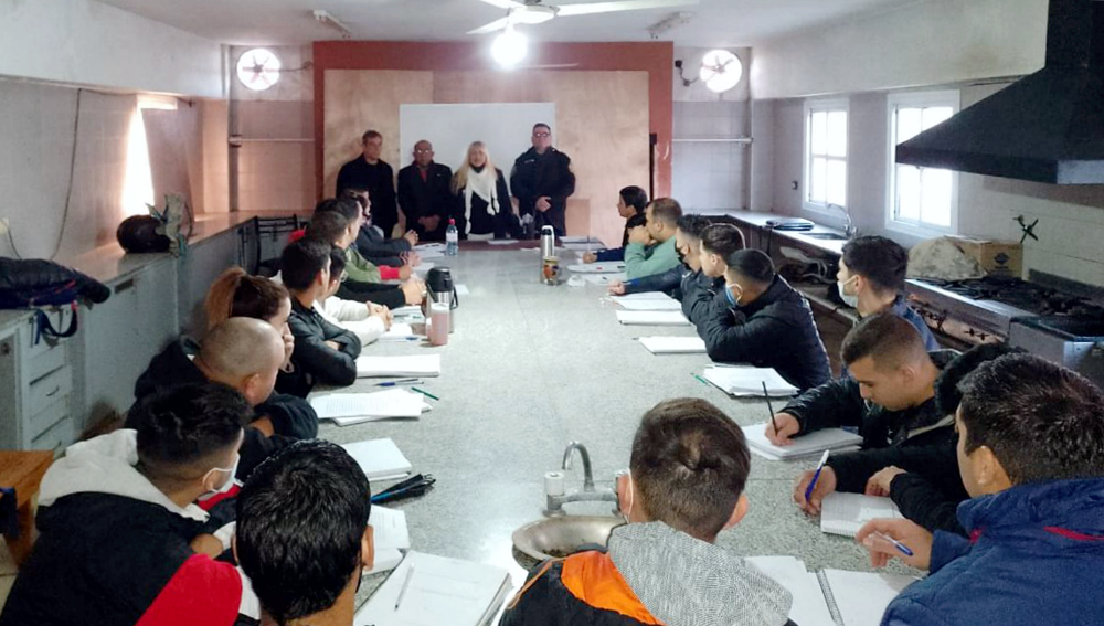 Presidente Perón | Iniciaron el curso de capacitación a conductores motoristas para  la Policía Bonaerense