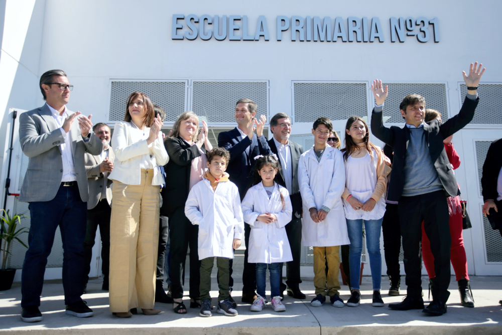 San Vicente | Récord: Kicillof y Mantegazza inauguraron dos jardines, una escuela y una plaza